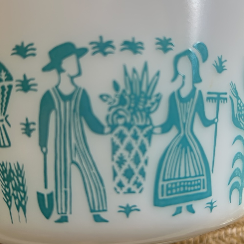 Vintage Pyrex Turquoise Amish Butterprint 1 Quart Ovenware Mixing Bowl with Lid - Picture 12 of 16